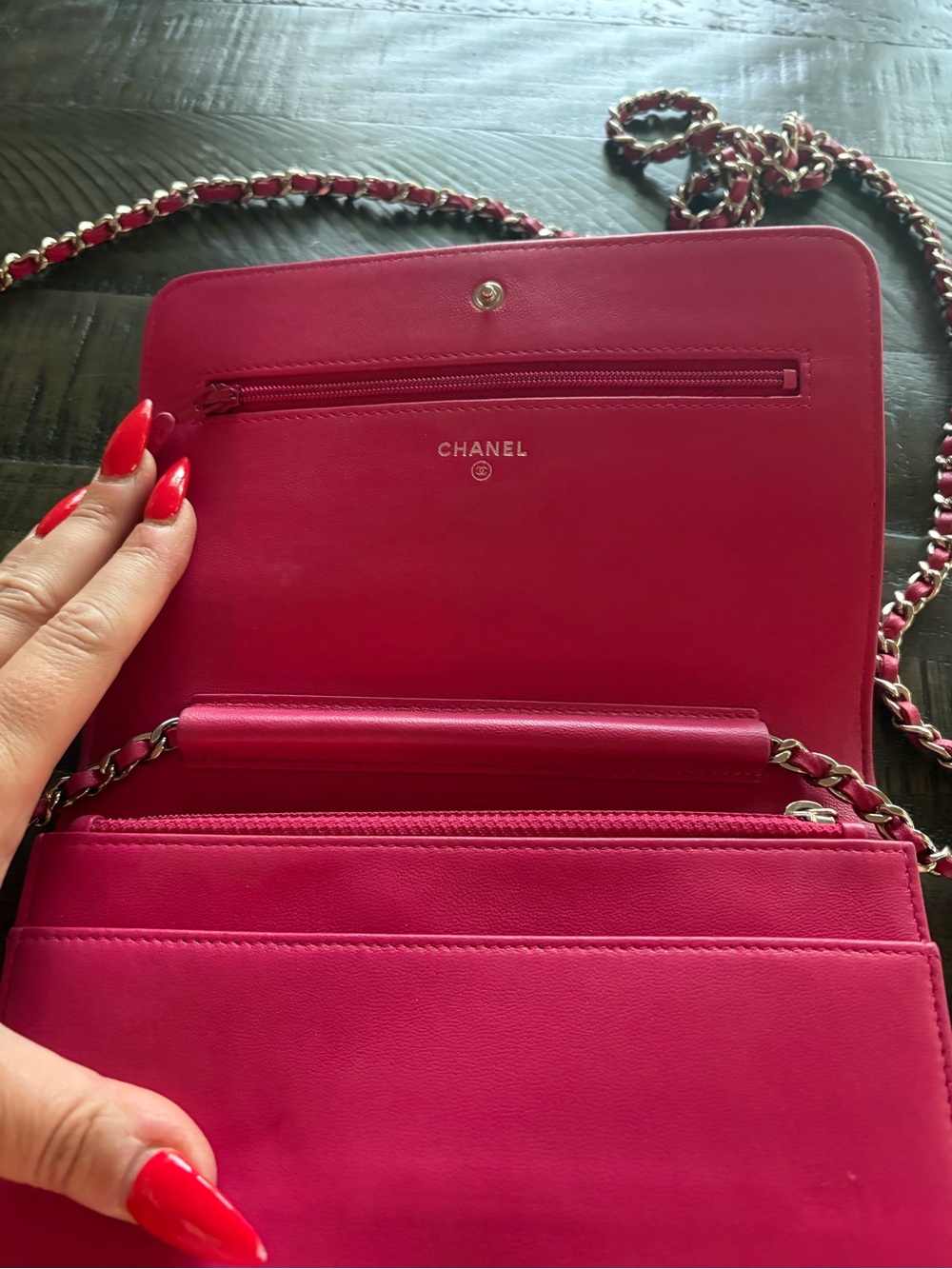 CHANEL Hot Pink Quilted Leather Crossbody Wallet on Chain immaculate - Picture 4 of 8